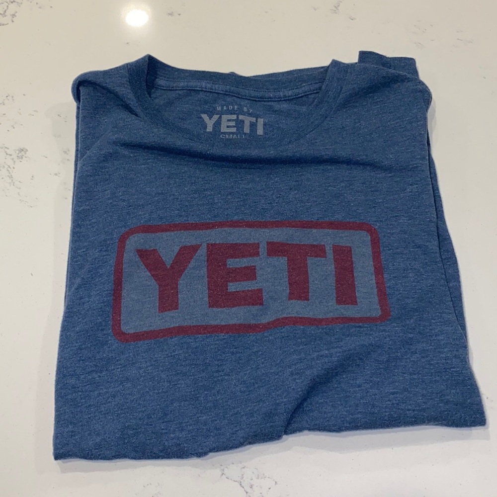 Yeti T-Shirt Size S